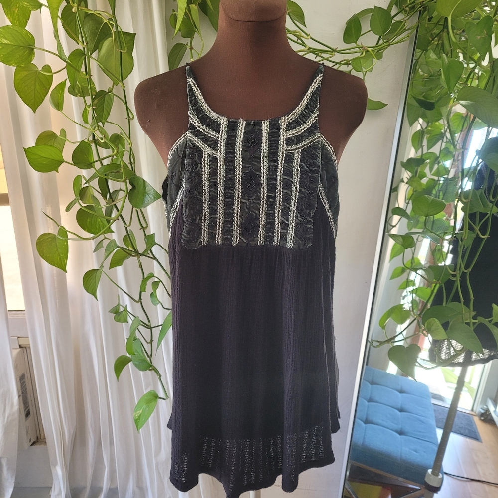EUC Lucky Brand Beaded velvet Black top size M